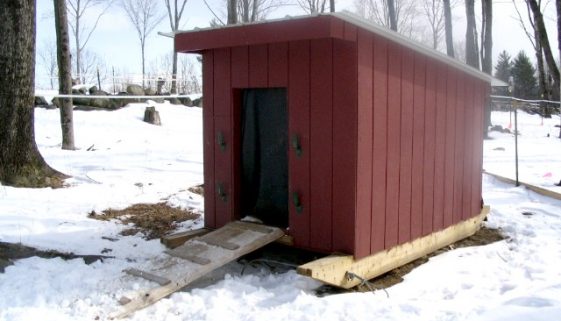 New Hampshire style shelter, courtesy of Sullbar Farm.